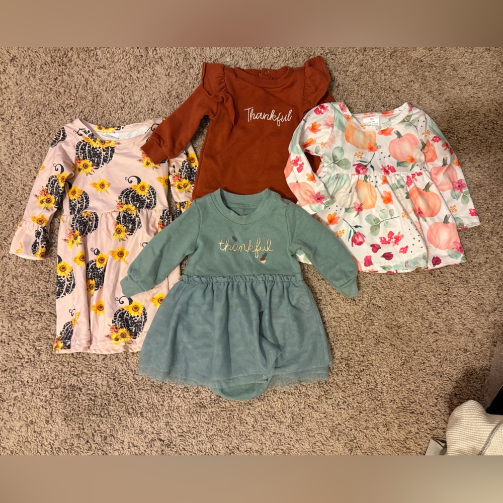 Girl fall clothes. 4 pieces 3-6 months / 6 months